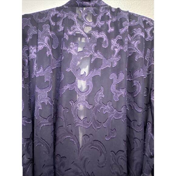 Vintage Victoria’s Secret Purple Robe Gold Crown Label Small Peignoir Glam READ - Picture 8 of 9